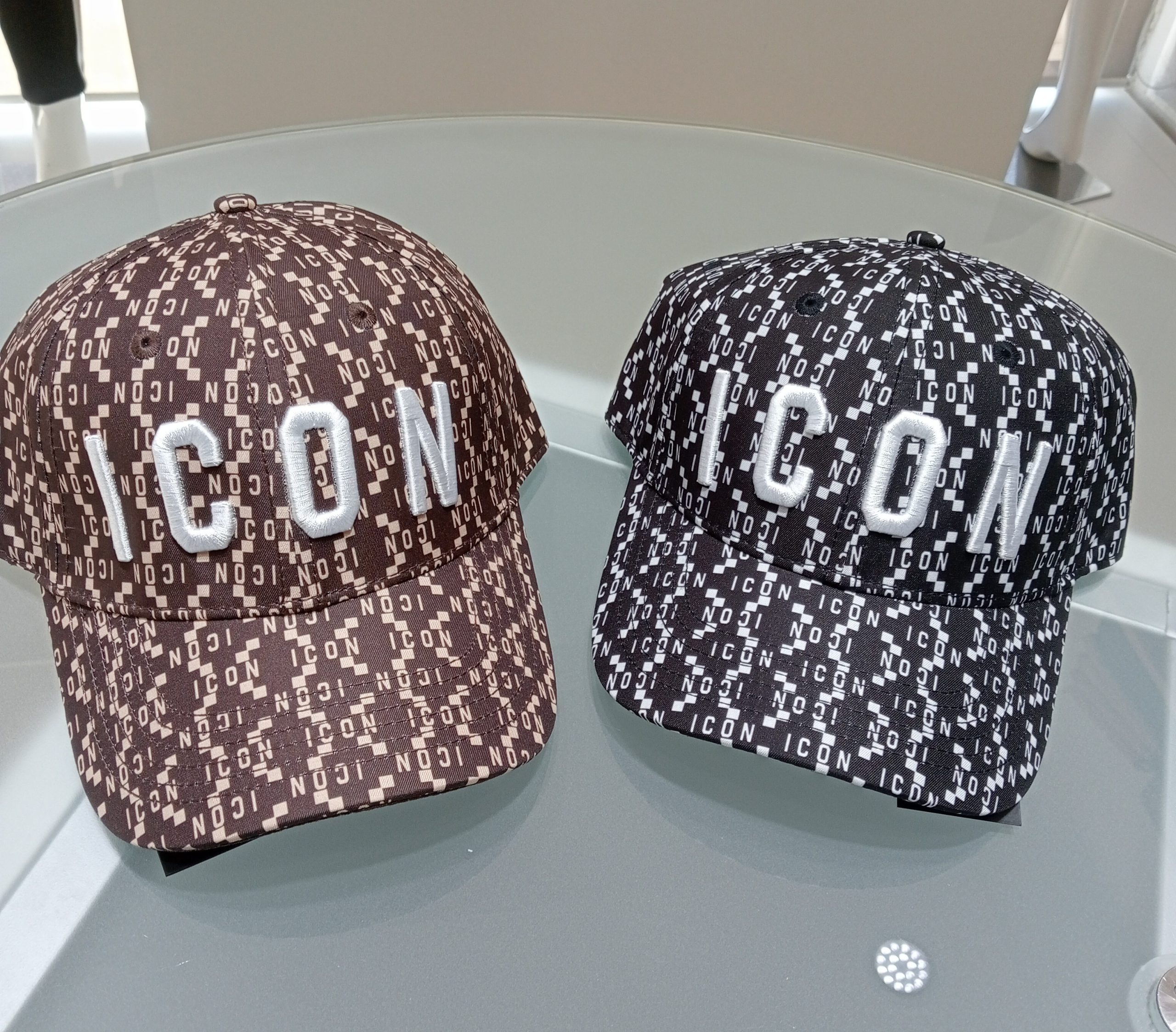 Cappellino tutto logato art. IUNIX9013 ICON