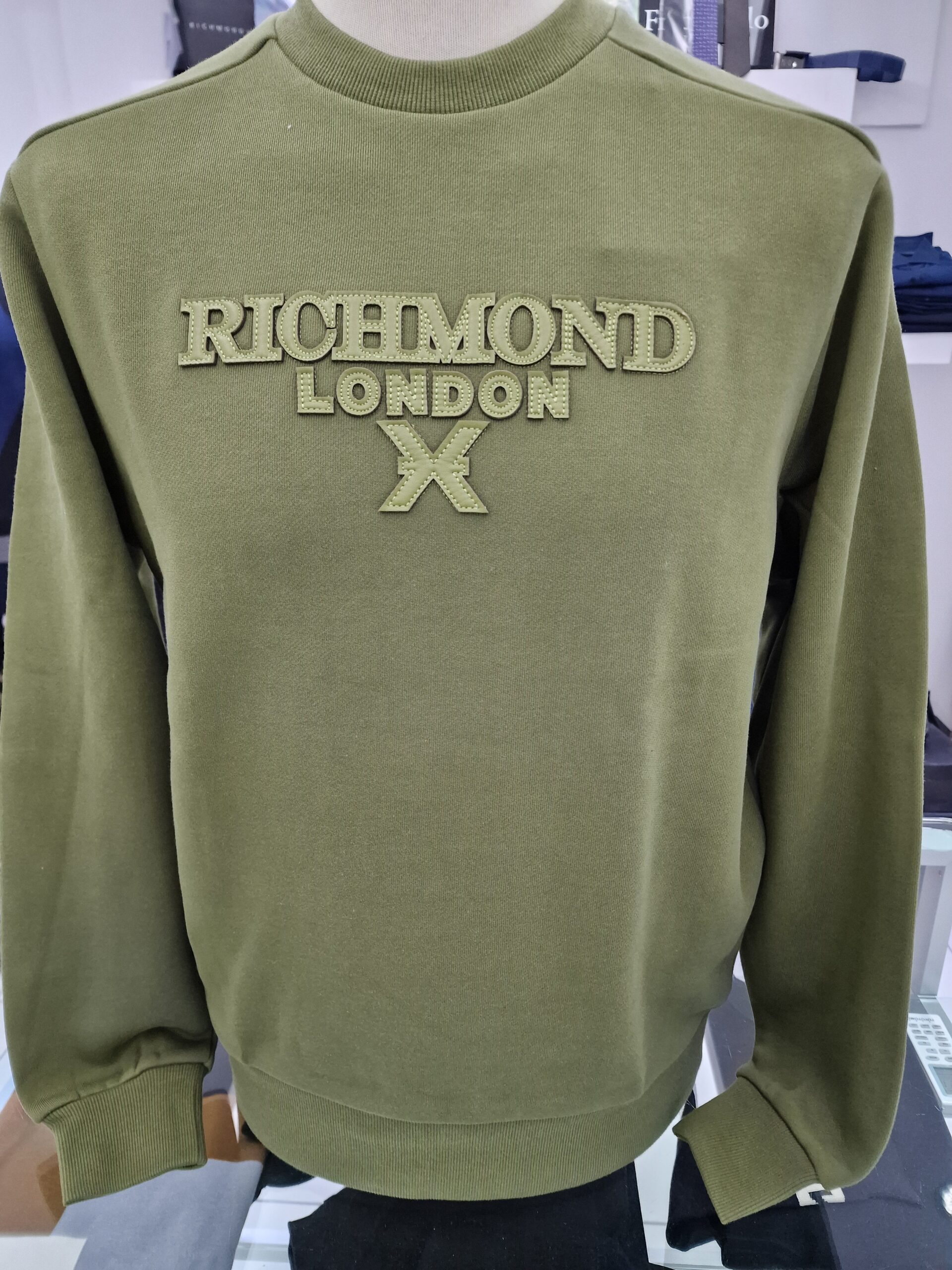 Felpa con logo in pelle art. YUNUS RICHMOND